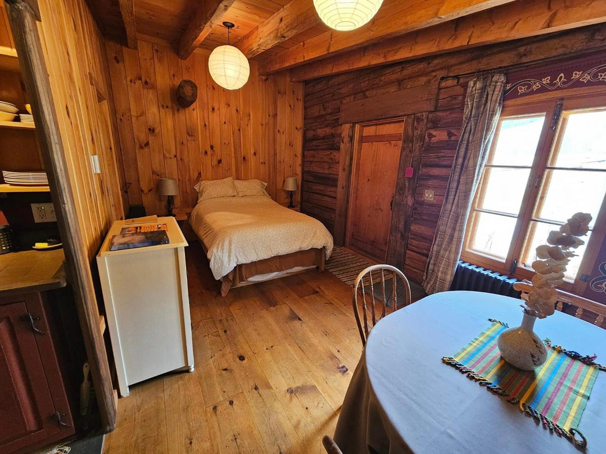 Le Repaire Viking Bed and Breakfast Sainte-Rose-du-Nord Eksteriør billede